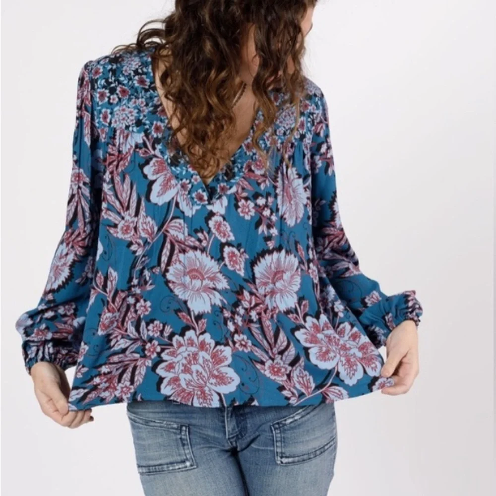 Floral V-Neck Blue Blouse - Picture 3 of 6